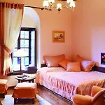 Santikos Mansion, Santikos Collection 维兹伊萨