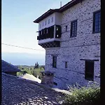 招待所 Santikos Mansion, Santikos Collection