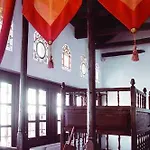 Santikos Mansion, Santikos Collection 招待所