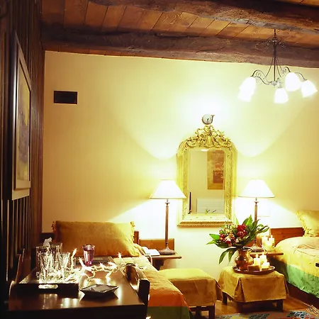Pensionat Santikos Mansion, Santikos Collection