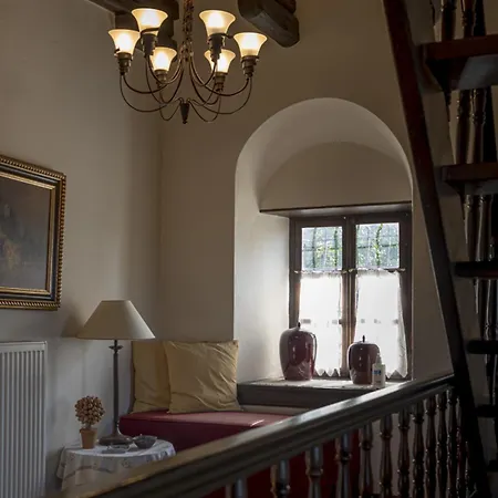 Santikos Mansion, Santikos Collection Πανσιόν Βυζίτσα