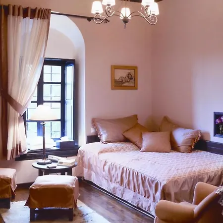 Πανσιόν Santikos Mansion, Santikos Collection Βυζίτσα