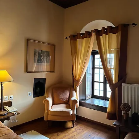 Santikos Mansion, Santikos Collection Gasthuis Vizítsa