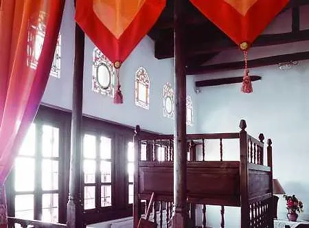 Santikos Mansion, Santikos Collection Pensión