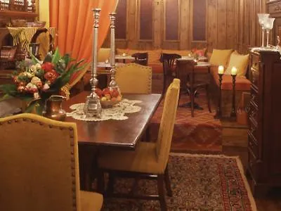 Santikos Mansion, Santikos Collection