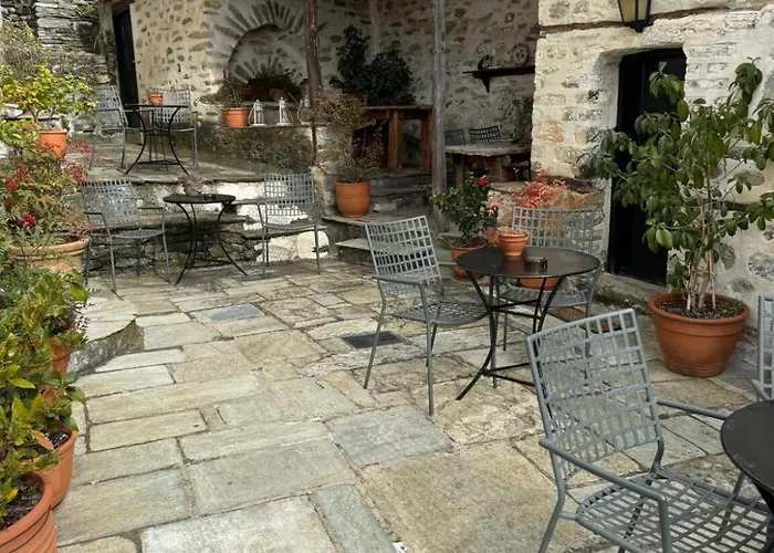 Santikos Mansion, Santikos Collection